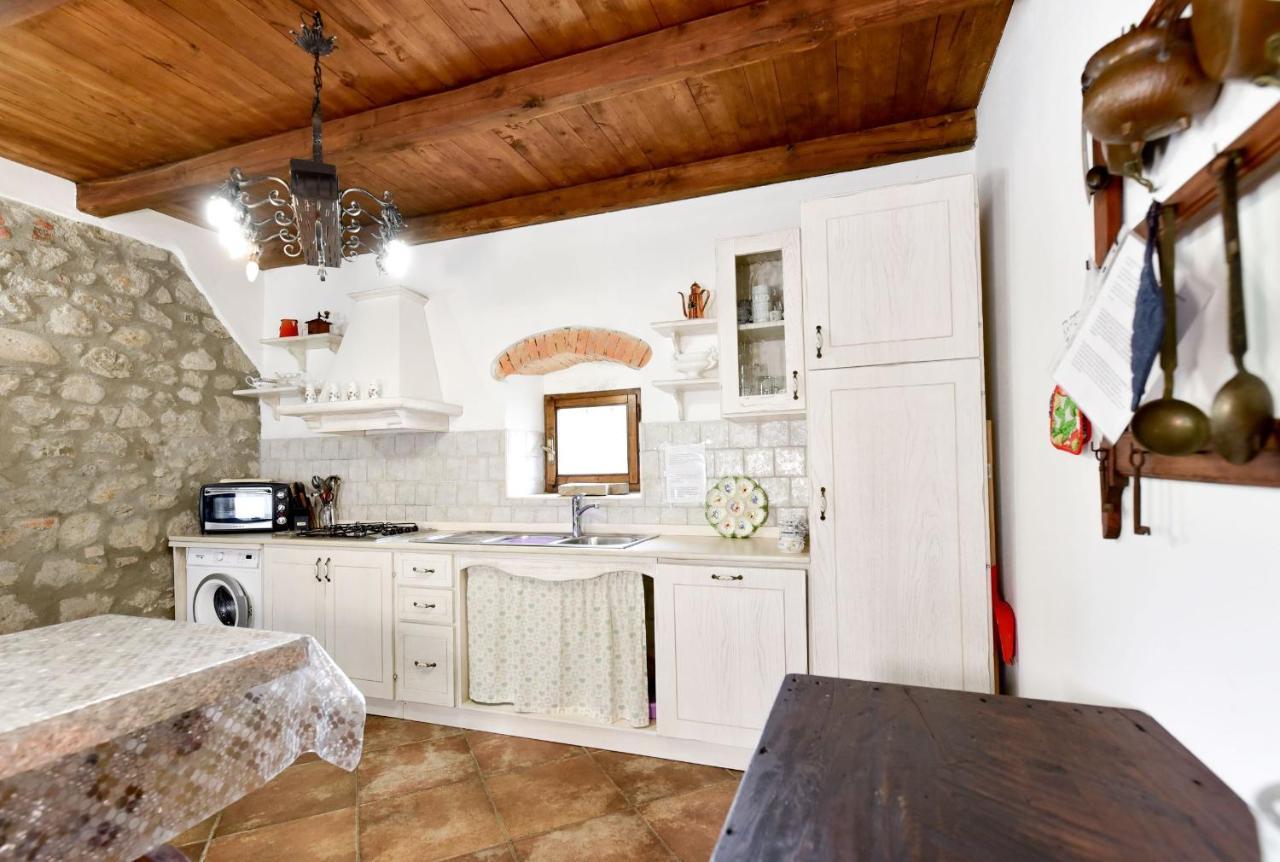 Agriturismo Castello Delle Fornaci - Private Jacuzzi อาร์ชิดอสโซ ภายนอก รูปภาพ