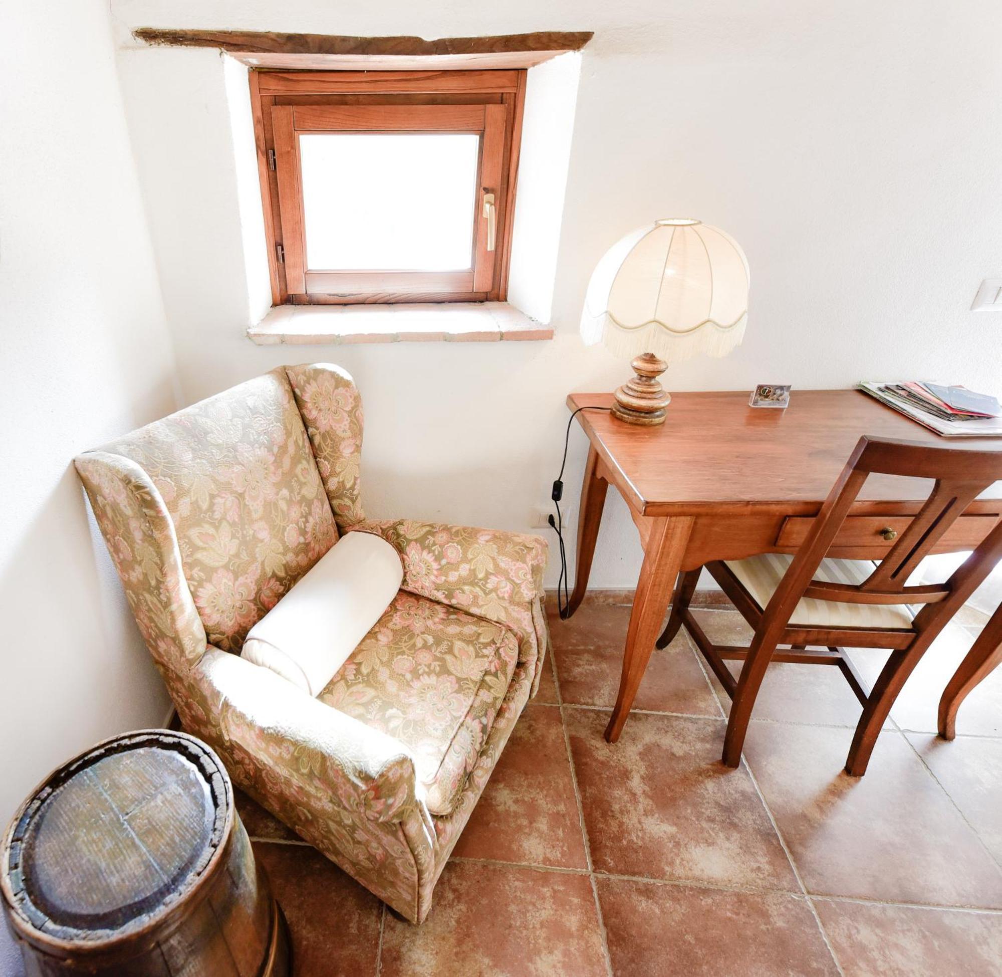 Agriturismo Castello Delle Fornaci - Private Jacuzzi อาร์ชิดอสโซ ภายนอก รูปภาพ